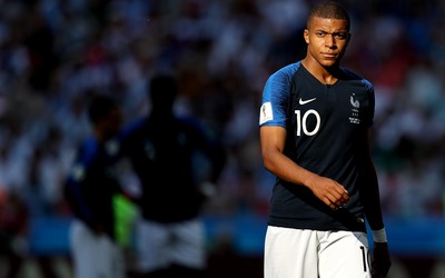 爱游戏电竞-内马尔转会费值不值